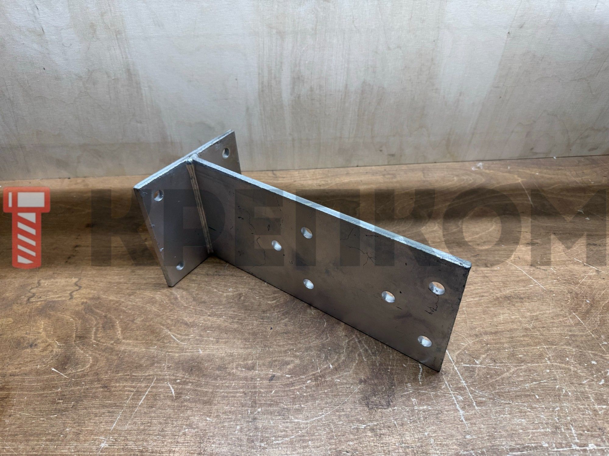 Опора Т-образная для столбов 140х140х308 мм Holz F70140L с отверстиями, горячий цинк - фото